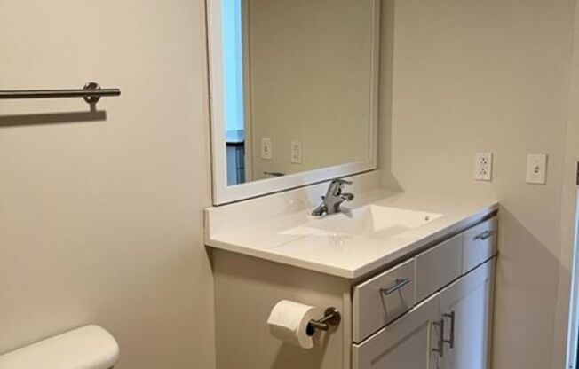 1 bed, 1 bath, 545 sqft, $1,900, Unit 208