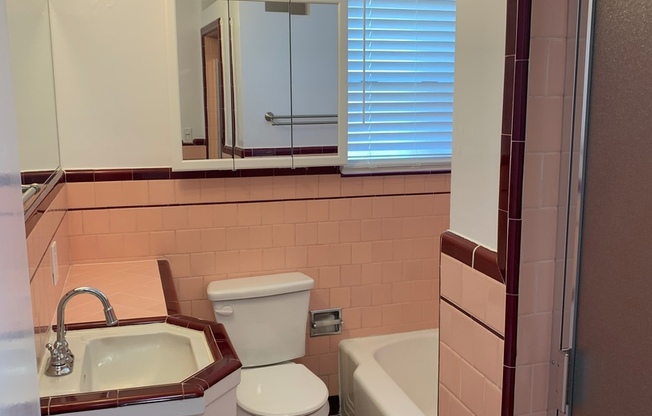 Los Feliz Apartments