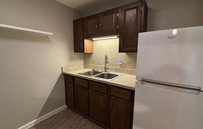 2 beds, 1 bath, 750 sqft, $1,750, Unit 12