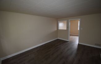 2 beds, 1 bath, $1,100, Unit Elton1023-A