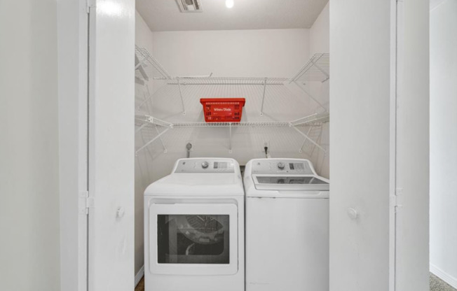 15 VIVIAN CT