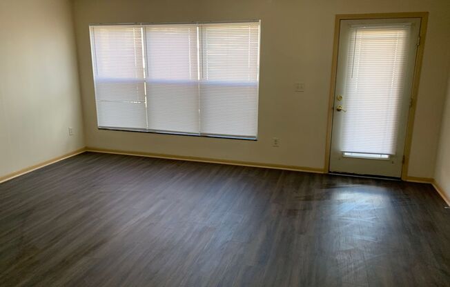 2 beds, 2 baths, 1,250 sqft, $1,355, Unit PHV - 2217