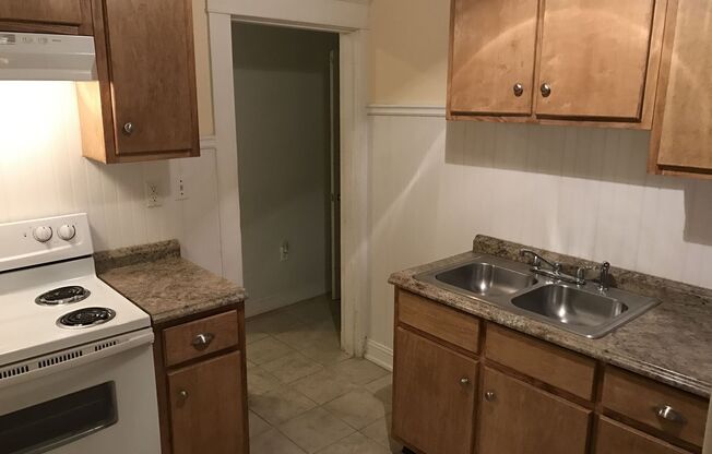 1 bed, 1 bath, 650 sqft, $995