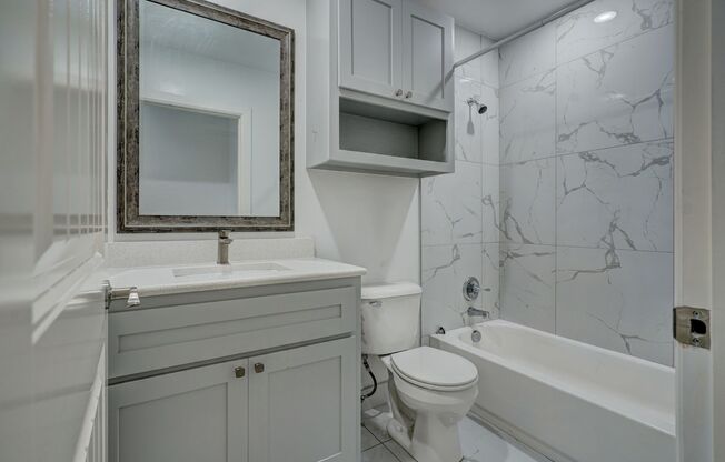 SUPER COZY APARTMENT IN THE HEART OF DOWNTOWN OKC