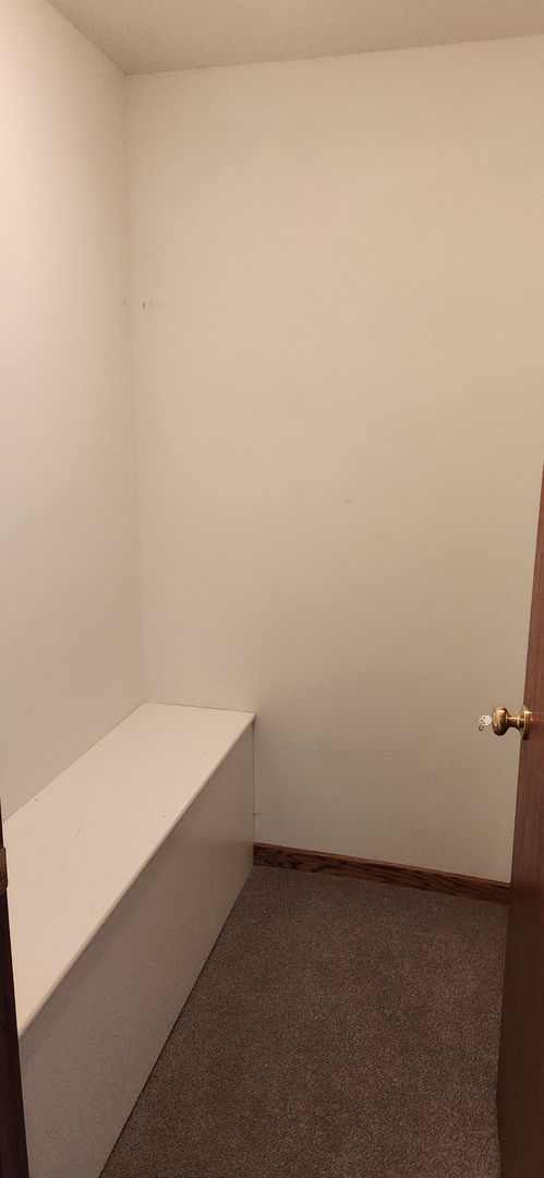 Studio, 1 bath, $695, Unit 1323