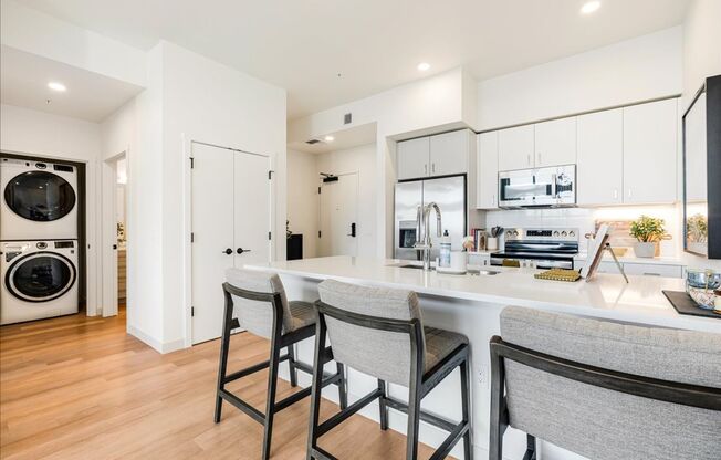 1 bed, 1 bath, 737 sqft, $2,049, Unit 510