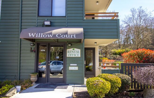 Willow Court Apartments