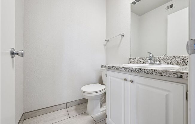2 beds, 1 bath, 760 sqft, $1,395