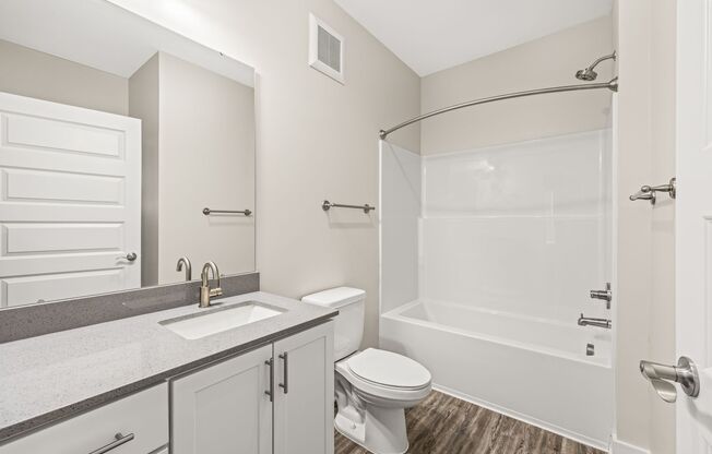 1 bed, 1 bath, 995 sqft, $1,970, Unit 1565