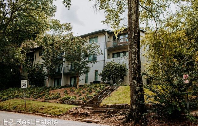 1501 16th Ave S