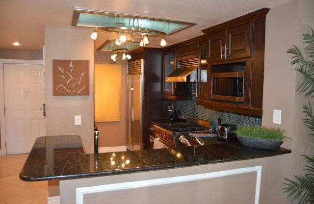 2 beds, 2 baths, $1,995, Unit 125