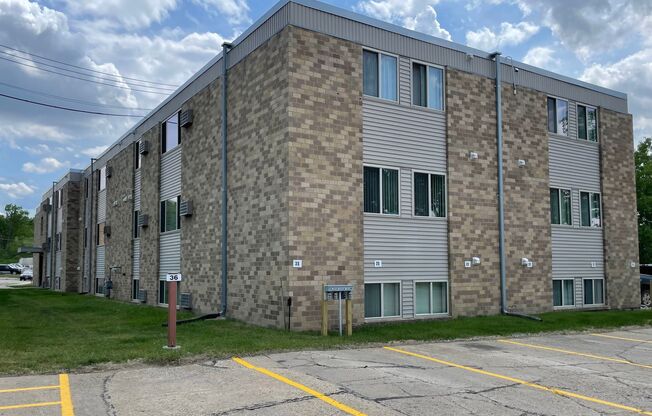 Studio, 1 bath, 240 sqft, $555, Unit 724-7B