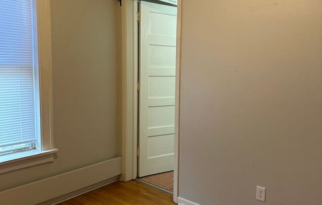 1 bed, 1 bath, 560 sqft, $1,195, Unit 306