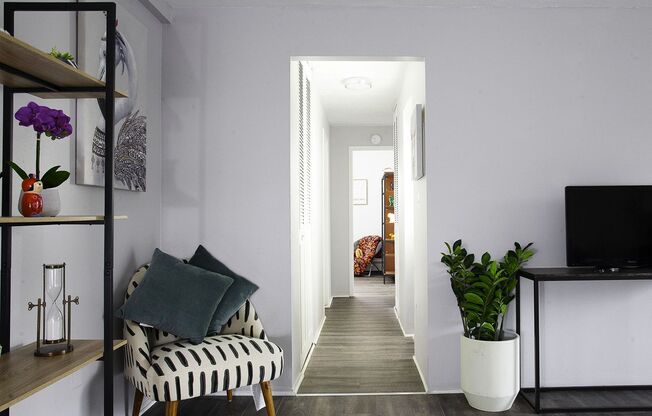 1 bed, 1 bath, 650 sqft, $999, Unit 212-R