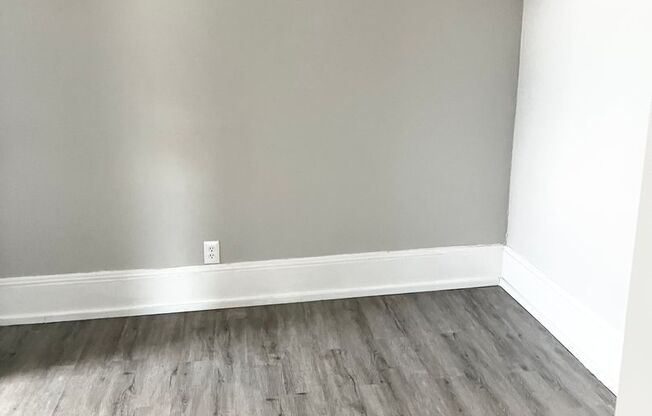 1 bed, 1 bath, 370 sqft, $975, Unit Unit 6