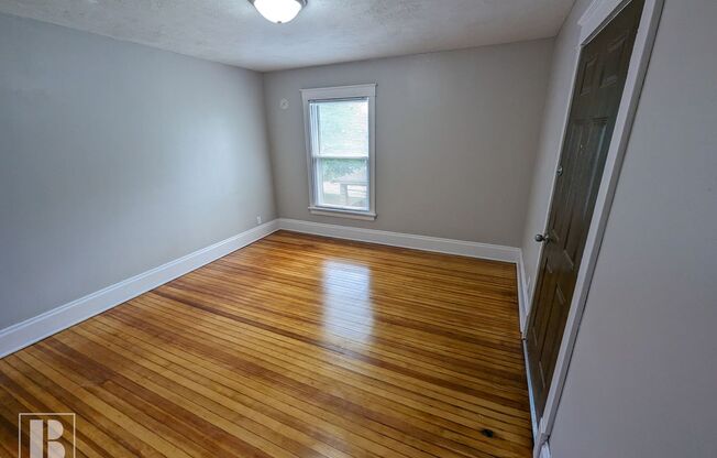 Huge Remodeled 3 Bed 1 Bath near downtown Lincoln!