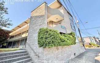 7121 LINDEN AVE N