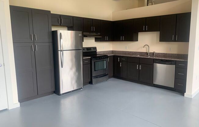 Studio, 2 baths, 887 sqft, $1,857, Unit 107
