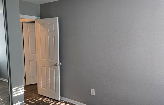 2 beds, 1 bath, $2,100, Unit UNIT 37