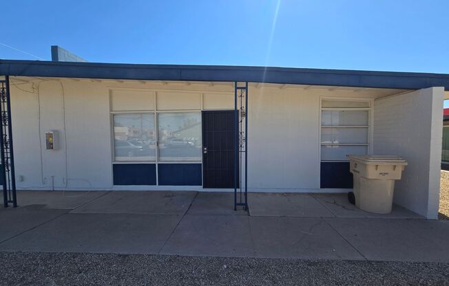 2 Bed 1 Bath Spacious Apartment