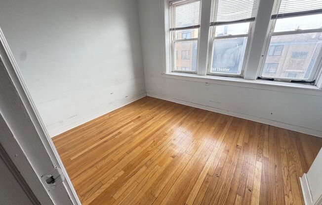 2700 N Laramie Ave / 5200 W Schubert Ave