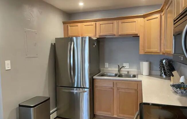 2 beds, 1 bath, $7,500, Unit 2 Bedroom