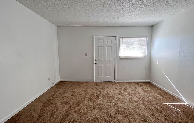 Remodeled 2 Bedroom and 1 Bath Unit Near Eastern and Washington w/ 2 Weeks Free Rent!