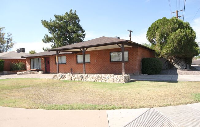 4 Bedroom Rental Home with Pool in Scottsdale!