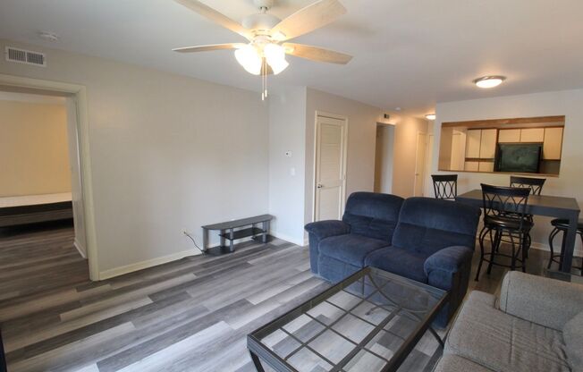 2 beds, 2 baths, $750