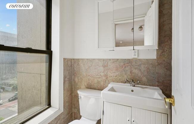 242 East 10th St