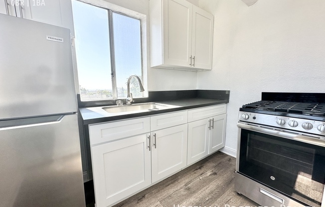 1454 W 3 ST