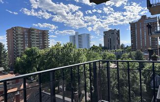 2 Bed/1 Bath, 979 Sqft - 1150 Vine St #801 Denver, CO 80206