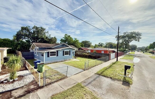3104 E Ellicott St