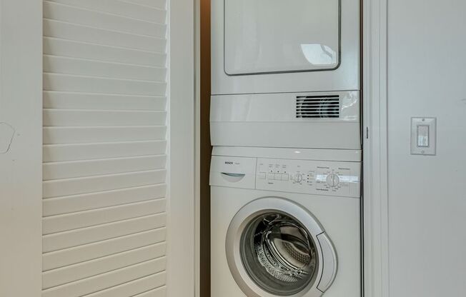 1 bed, 1.5 baths, $2,150, Unit UNIT 505