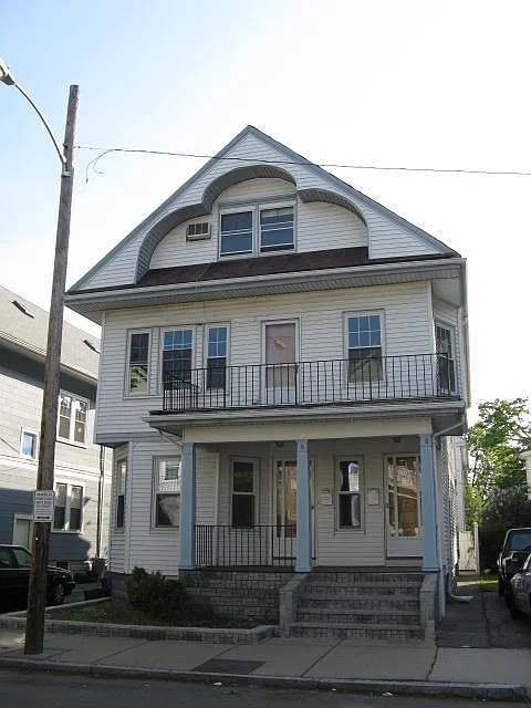 9 BRADFORD AVE