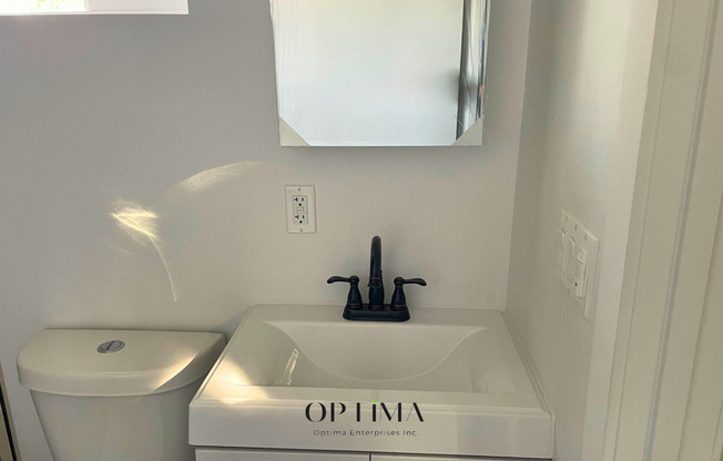 $500 Move-In Special! | Private Studio Home in Lake Balboa