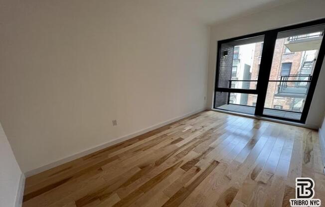 3 beds, 1 bath, $4,850, Unit 2B