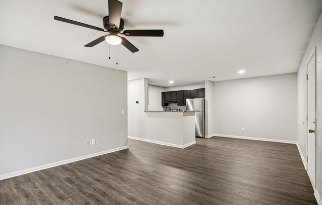 2 beds, 2 baths, 989 sqft, $1,449