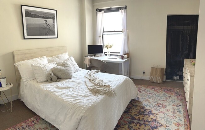 4 beds, 2 baths, 1,730 sqft, $7,400, Unit 701/702