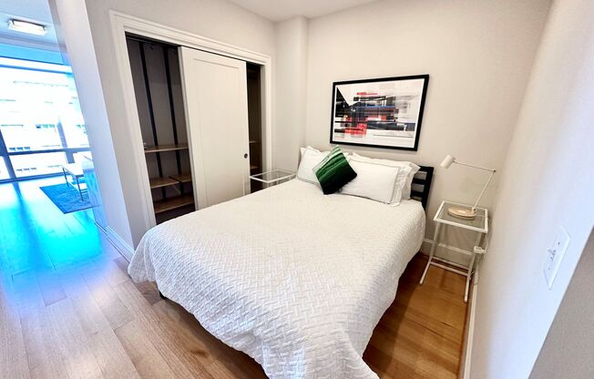 1 bed, 1 bath, $2,700, Unit 818