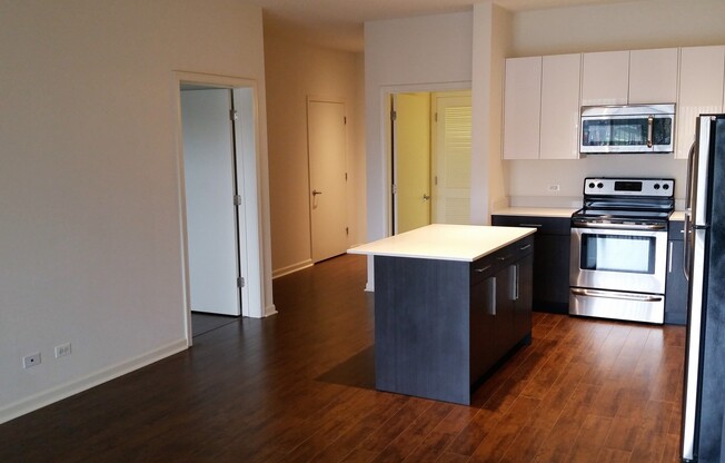 1 bed, 1 bath, 762 sqft, $1,725, Unit 606