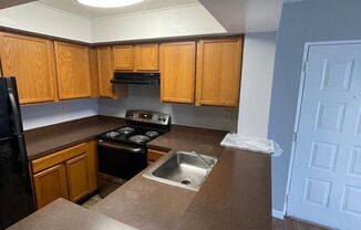 ONE BEDROOM ONE BATHROOM!! Waterfront Community!!