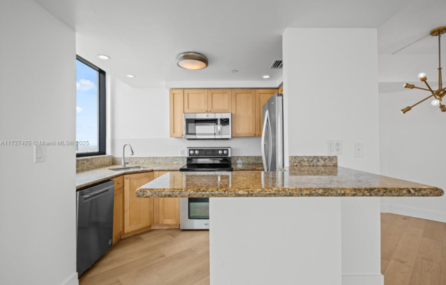 2 beds, 2 baths, 1,262 sqft, $6,500, Unit LPH 01 - 3501