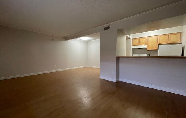 1 bed, 1 bath, 700 sqft, $1,054, Unit ELP2202-158