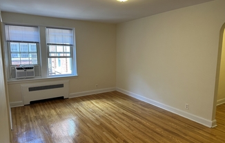 Studio, 1 bath, 500 sqft, $2,050, Unit 305