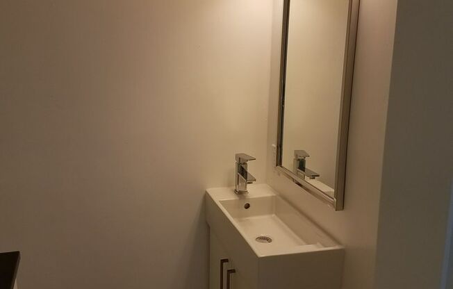 Studio, 1 bath, 230 sqft, $1,785, Unit 716- 04