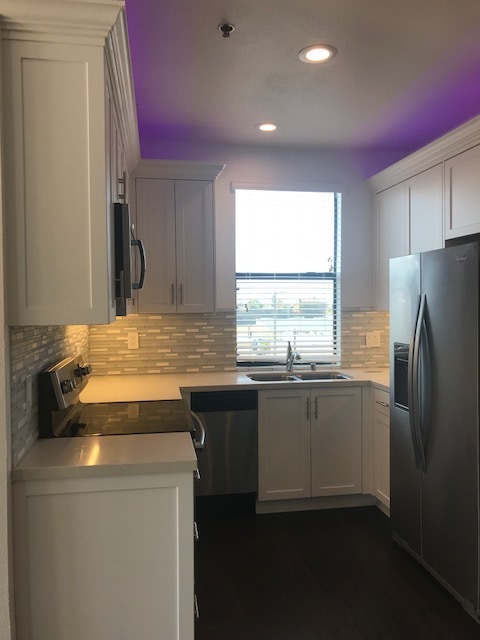 2 beds, 2 baths, 850 sqft, $2,895, Unit 411