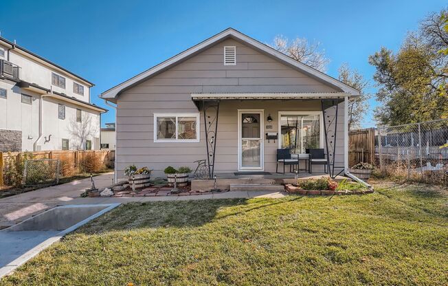 AVAILABLE NOW, LARGE YARD AND DETACHED 2 CAR GARAGE, UPDATED FLOORS AND BATH, $0 DEPOSIT OPTIONS!