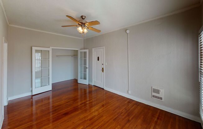 15Th - 2731 W. 15th Apts.