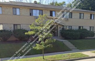 4135 N 104 ST